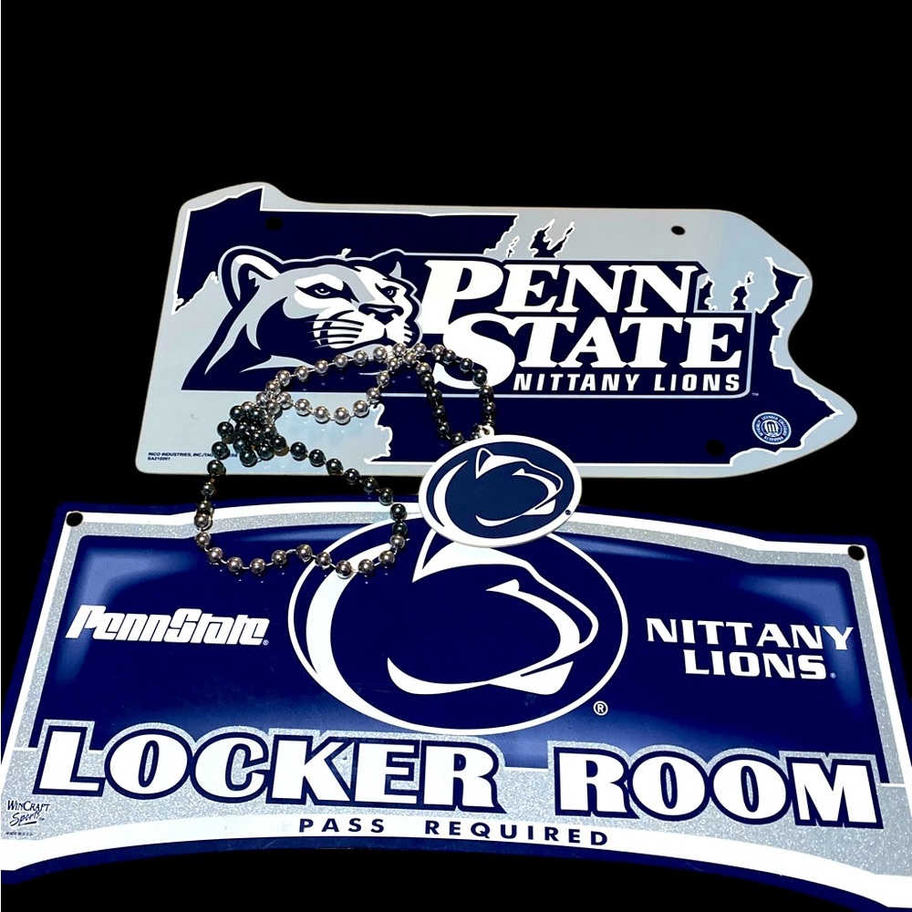 Football Penn State Nittany Lions 2 signs, a necklace and 1 flag